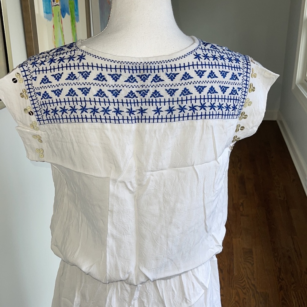 Bindi Coverup - image 6